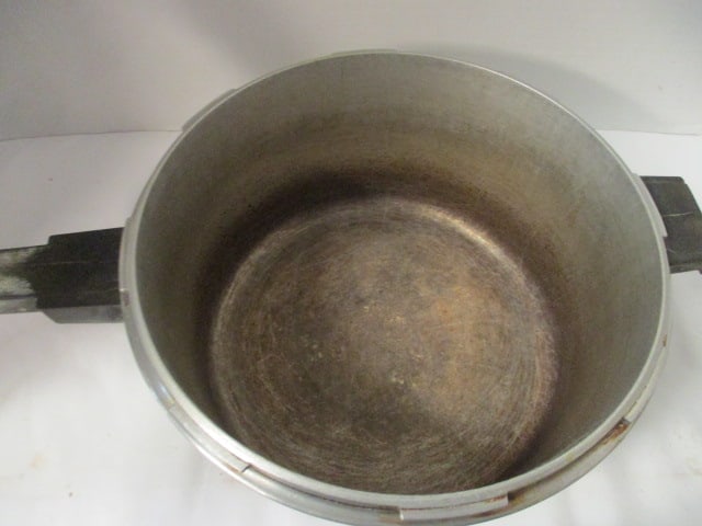 Vintage Presto Pressure Cooker - 4