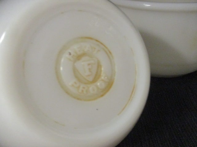 Lot of Vintage White Milk Glass Mixing Bowls - 10