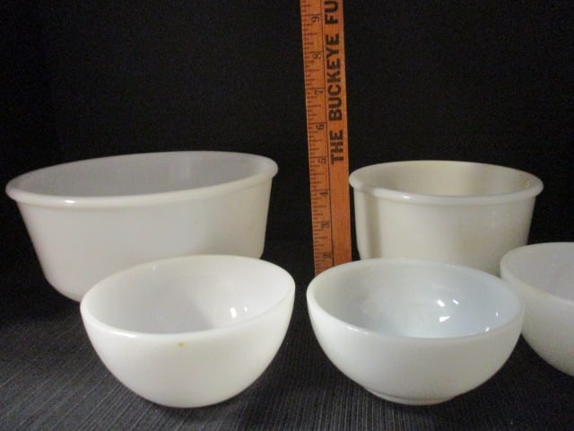 Lot of Vintage White Milk Glass Mixing Bowls - 13