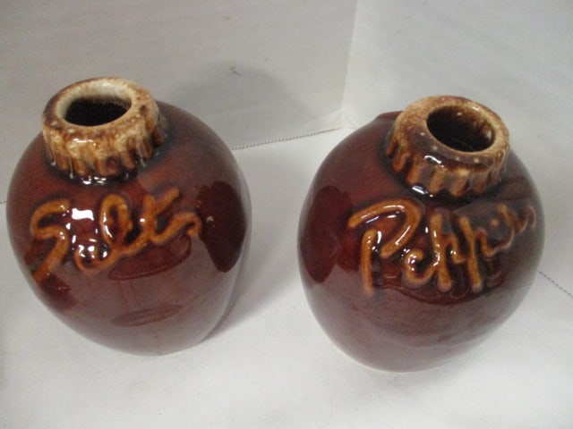 Vintage Hull Pottery "Brown Drip" Plates, Saucer, Butter Dish, Salt & Pepper - 9