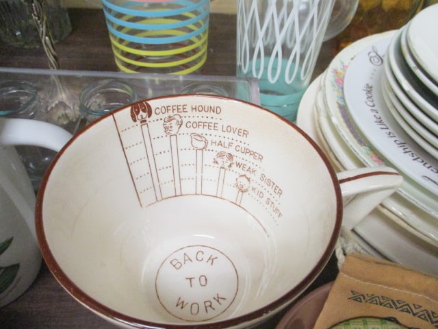 Table Lot - Glasses, Plates, Christmas, Cups, Mixing Bowl, Candles, Vases, etc. - 8
