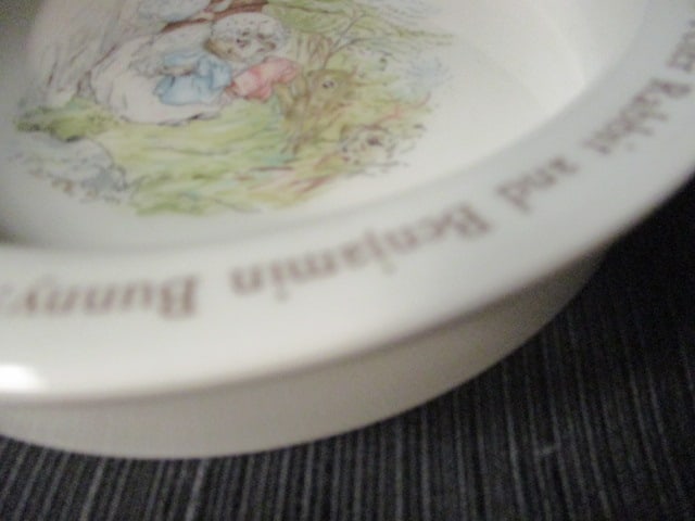 Wedgwood Beatrix Potter "Mrs. Tiggy-Winkle" Bowl - 4