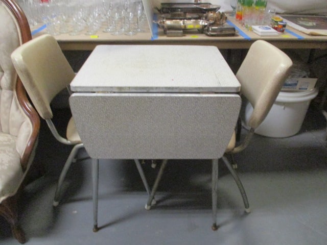 Retro Drop-Leaf Dinette Table and Chairs Set: table - 24" x 22" (42"open) x 29", chairs - 15" x 15" x 31", Local Pickup Only