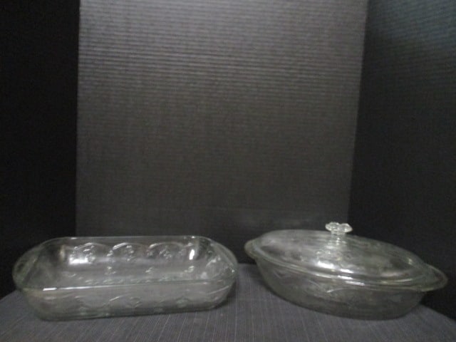 Vintage Anchor Hocking "Savannah" Covered Casserole and Baking Dish: 13 1/2" x 6 1/2" and 14" x 9"