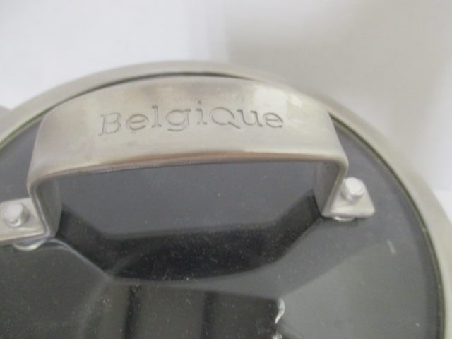 Belgique 3 Quart Pot with Glass Lid - 2