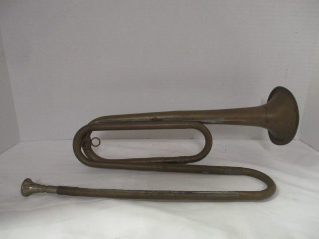 Vintage Brass Field Bugle: 16 1/2"