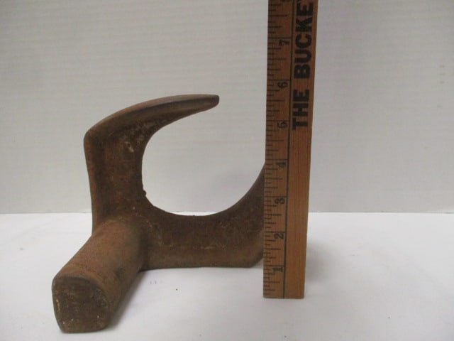 Vintage Cast Iron Cobbler's Anvil - 4