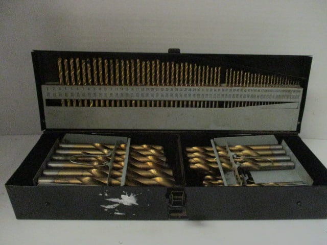 Vintage Fractional and Wire Gauge Drill Bit Index Set in Metal Case: incomplete