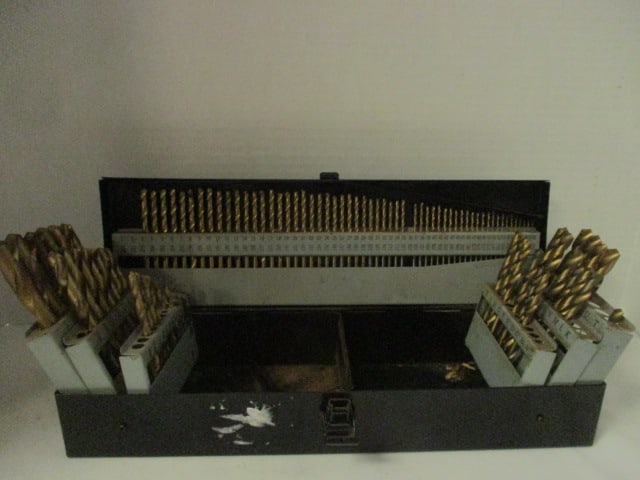 Vintage Fractional and Wire Gauge Drill Bit Index Set in Metal Case - 4