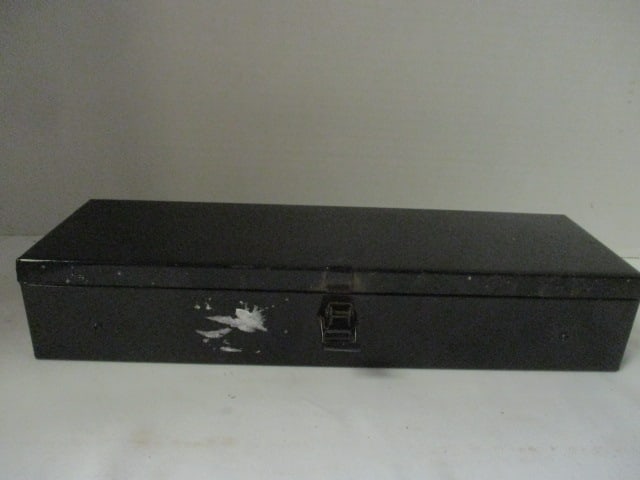 Vintage Fractional and Wire Gauge Drill Bit Index Set in Metal Case - 6
