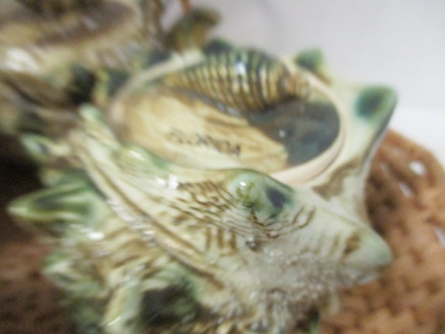 Mid Century Modern Conch Shell Teapot, Sugar & Creamer, and Salt & Pepper - 4