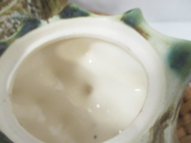 Mid Century Modern Conch Shell Teapot, Sugar & Creamer, and Salt & Pepper - 5