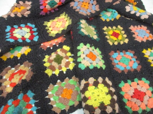 2 Vintage Handmade Afghan Blankets - 13