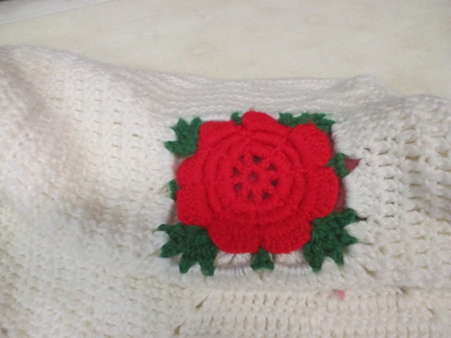 2 Vintage Handmade Afghan Blankets - 5