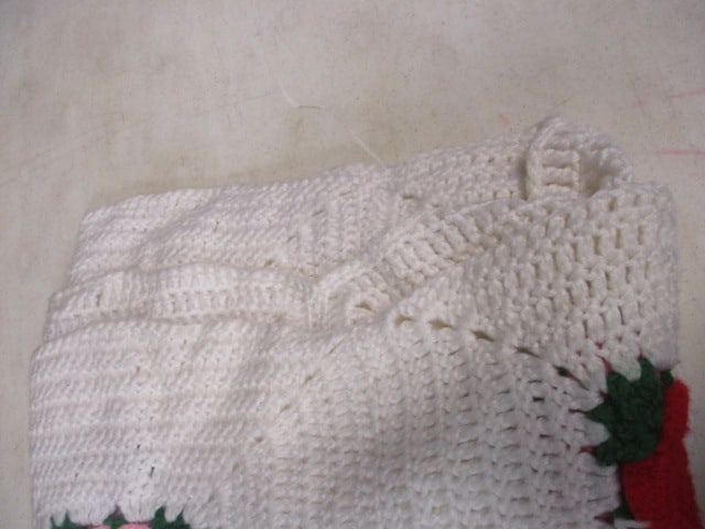 2 Vintage Handmade Afghan Blankets - 7