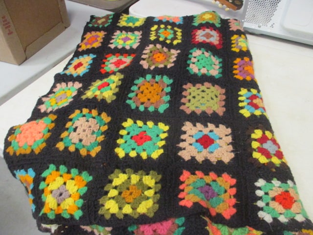 2 Vintage Handmade Afghan Blankets - 8