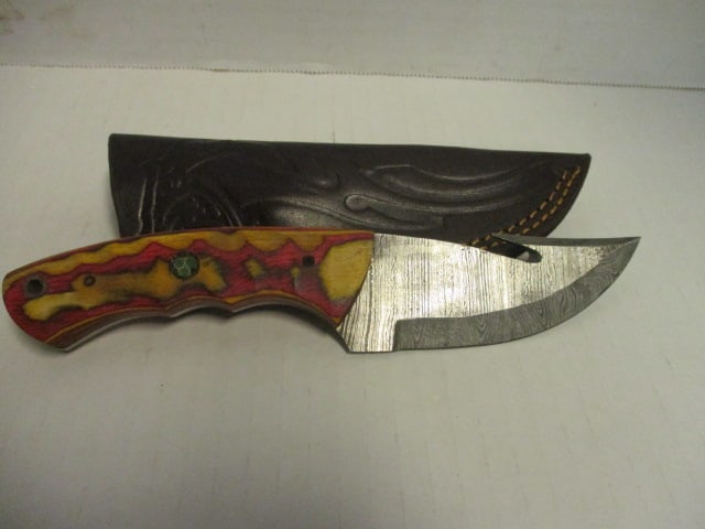 Fixed Damascus Steel Blade with Gut Hook: .