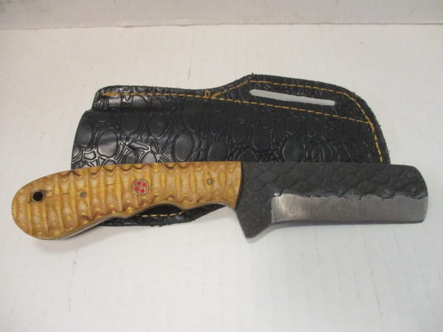 Fixed Blade with Textured/Hammered Finish: .