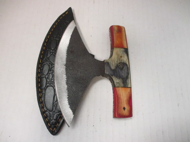 Traditional Alaskan Ulu Knife with Colored Wood Handle: .