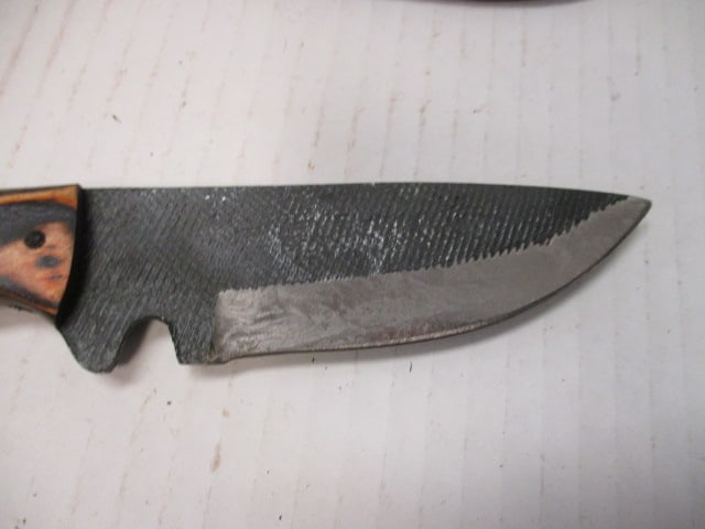 Fixed Blade Skinning Knife with Two-Tone Wood Handle - 2