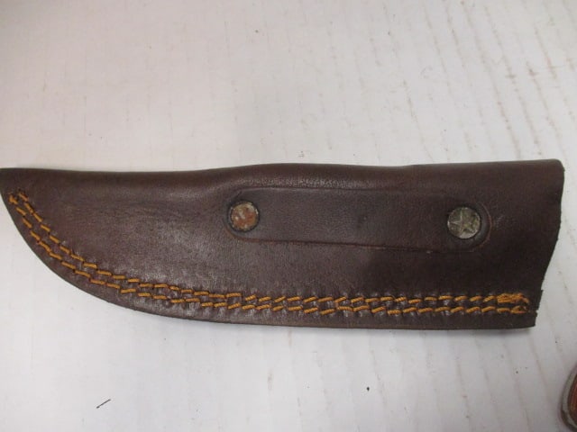 Damascus Steel Skinning Knife with Wood Handle - 7
