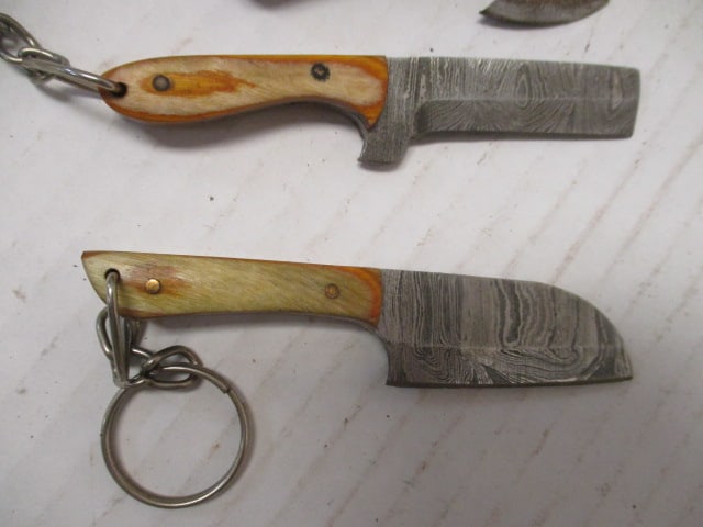 Lot of 4 Damascus Steel Fixed Blade Keychain/Necklace Knives - 3