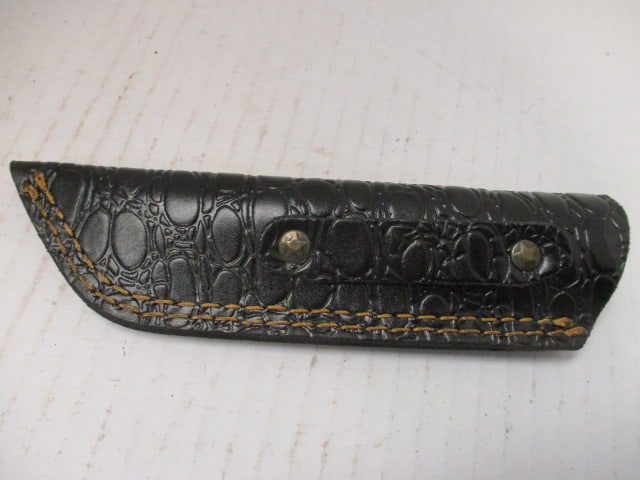 Damascus Steel Fixed Blade with Two-Tone Wood Handle - 7