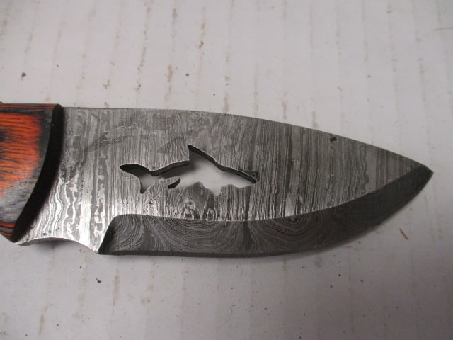 Damascus Steel Skinning Knife with Shark Cut-Out Blade & Resin/Wood Handle - 2