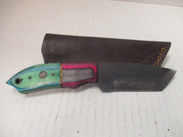 Textured Fixed Blade with Two-Tone Wood Handle: .