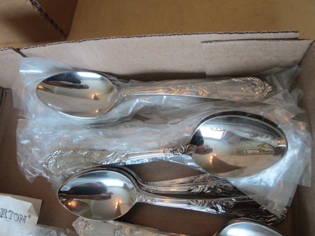 74 Pieces of Reed & Barton "Monique" Stainless Flatware - 5