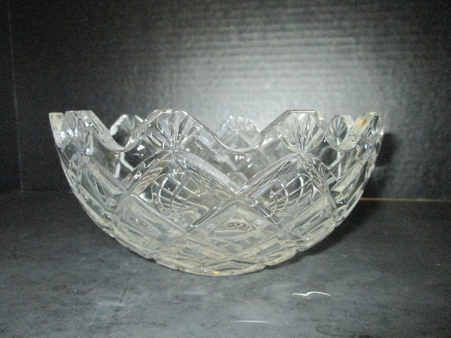 Rogaska Crystal Bowl: 7 1/2"dia x 3 3/4"h