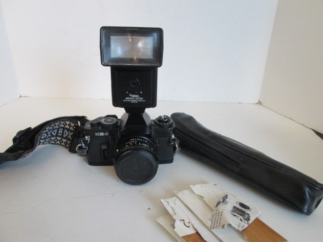 Sears KS-2 35mm Camera with Focal Flash (1 of 7)