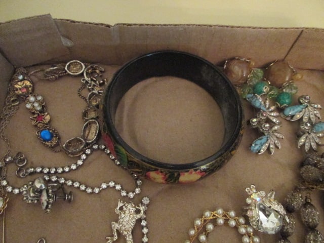 Vintage Style Faux Pearl and Rhinestone Jewelry - 2