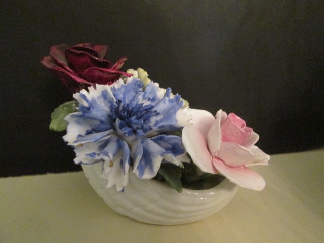 Two Porcelain Trinket Boxes with Floral Motifs, Two Bon China Flower Bouquets and - 6