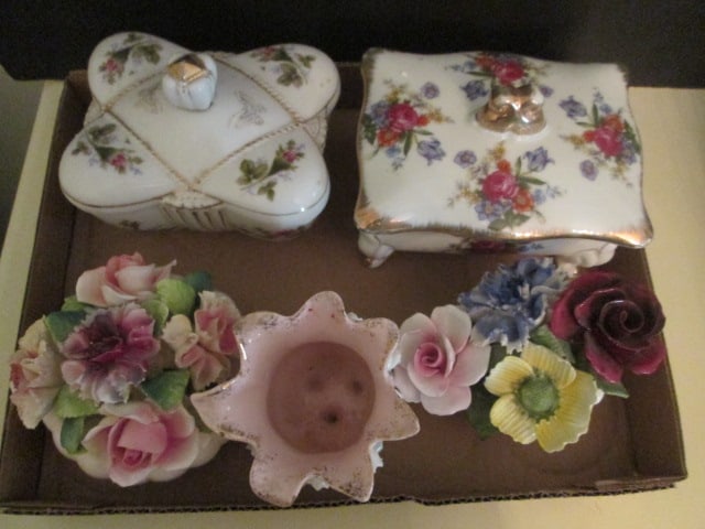 Two Porcelain Trinket Boxes with Floral Motifs, Two Bon China Flower Bouquets and - 7