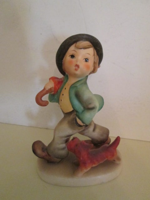 Three Goebel Hummel Figurines and Reuge Hummel Pull Cord Musical Plaque - 5