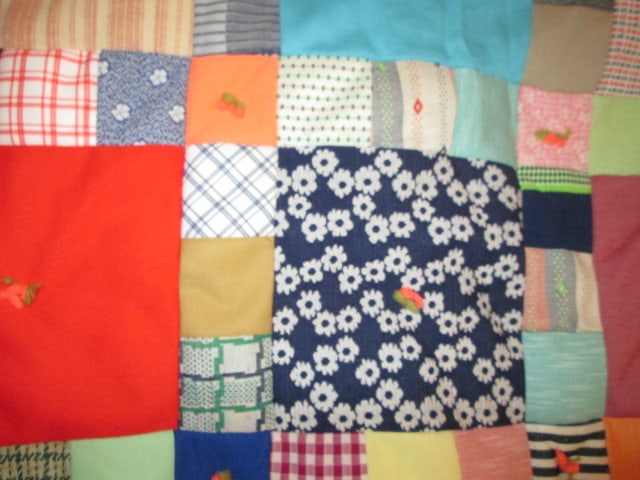 Vintage Hand Sewn Polyester Pieced Scrap Quilt - 2