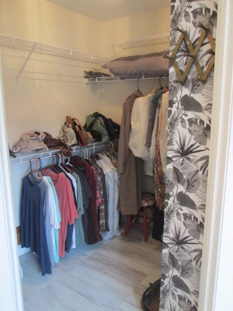 Contents of Walk-In Closet-Men's and Ladies Clothes, Wire Shoe Rack, Ladies Purses, (1 of 13)