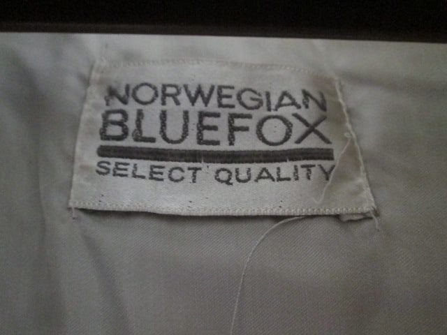 Vintage Norwegian Blue Fox Fur Jacket with Attached Natural Fur Paws at Collar - 4