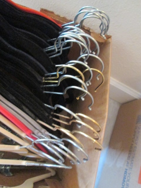 30 +/- Velvet Non-Slip Hangers - 5