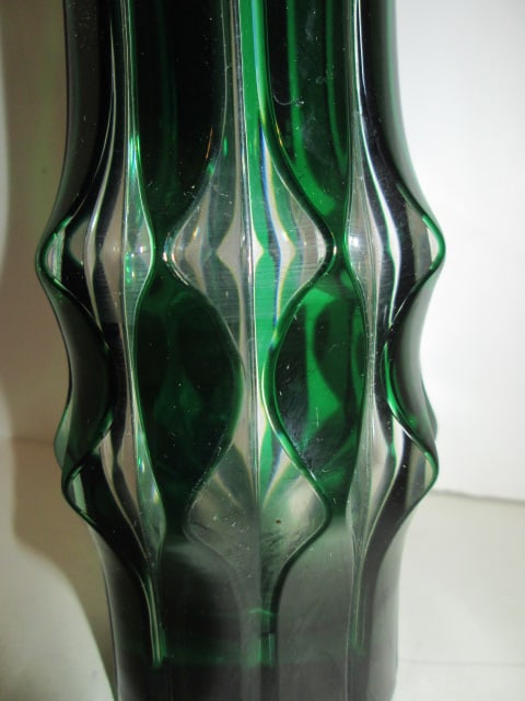 Midcentury Emerald Green Molded Art Glass Vase with Geometric Pinched Pattern - 3