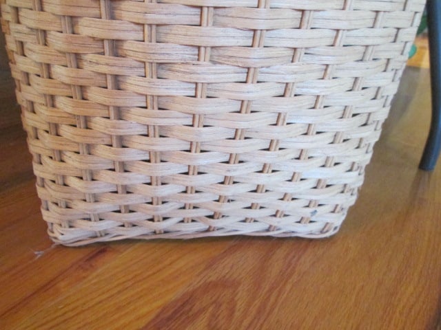 Lidded Woven Hamper/Blanket Basket with Beaded Tassel Woven Lover's Knot Finial - 4