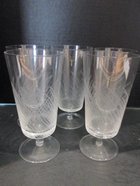 Five Retro Etched Reed Design Flat Bottom Short Stem Water Goblets: 7 1/4"h