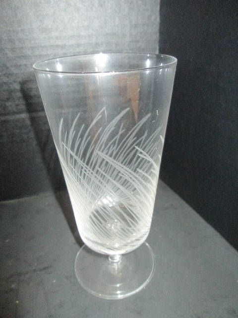 Five Retro Etched Reed Design Flat Bottom Short Stem Water Goblets - 3