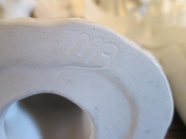18 Piece White Ceramic Nativity Set - 6