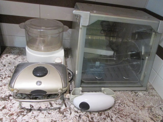 Small Appliances- Showtime Rotisserie/BBQ Oven, GE Waffle Baker, Black & Decker (1 of 9)