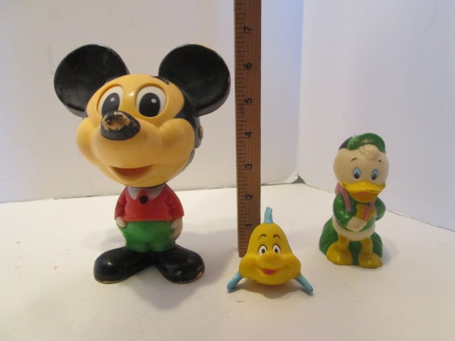 The Wonderful World of Disney Trivia Game, 1976 Pull String Talking Mickey Mouse, - 12