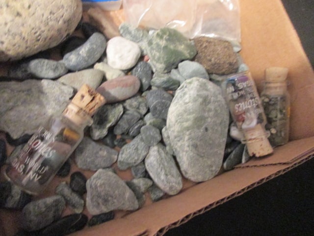 Collection of Rocks, Geode Slices, Sea Shells and Geology Guide Book - 2