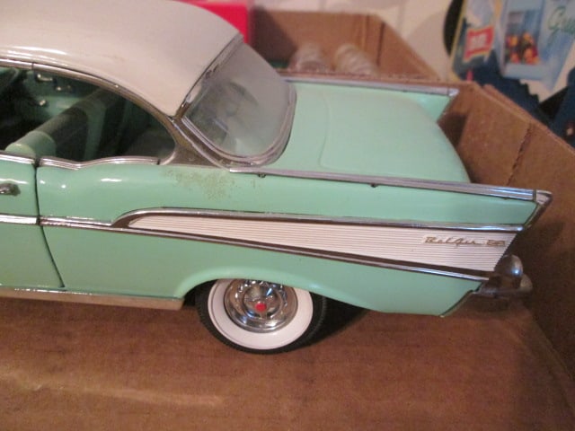 Two Metal Collector Scaled Die Cast Cars - 6