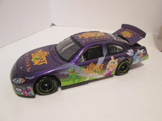 Action Collectables NASCAR 2002 "The Muppet Show 25 Years" 1:24 Scale Dodge - 4